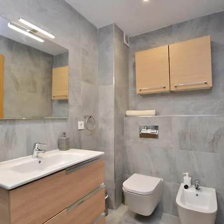 3 Hab Matrimoniales Garaje Grande Incluido - Moderno - Arena23 Apartment *